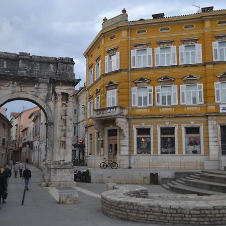 Apartament Colosseum View Pula Bagian luar foto